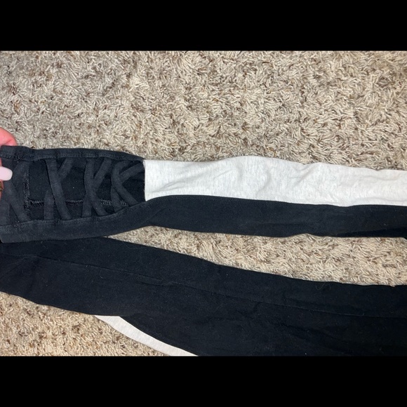 Leggings - Picture 2 of 3